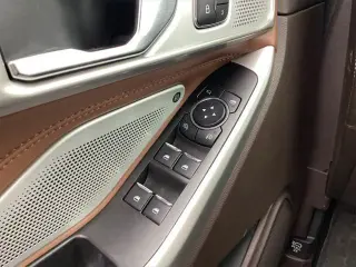 Ford Explorer 2022 AWD King Ranch 4 puertas SUV