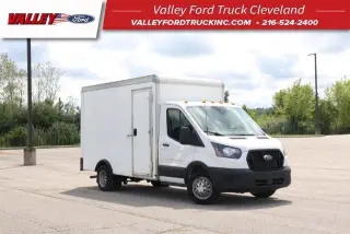 Ford Transit 2023 350 HD 2 puertas 138 pulg. WB DRW Chasis Cortado con GVWR de 9950 lb.