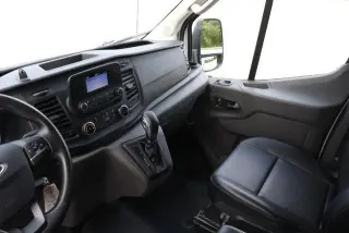 Ford Transit 2023 350 HD 2 puertas 138 pulg. WB DRW Chasis Cortado con GVWR de 9950 lb.