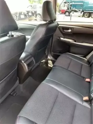 2016 Toyota Camry SE Sedan
