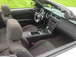 2014 Ford Mustang Convertible