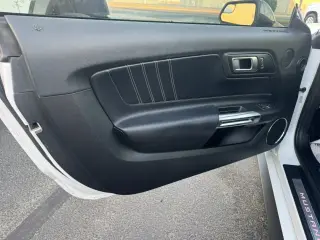 Ford Mustang 2023 EcoBoost 2dr Convertible