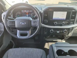 Ford F-150 2023 4x4 XLT 4 puertas SuperCrew 5.5 pies. SB