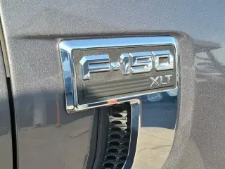 Ford F-150 2023 4x4 XLT 4 puertas SuperCrew 5.5 pies. SB