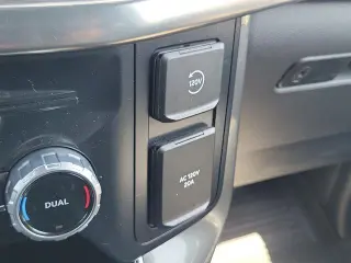 Ford F-150 2023 4x4 Lariat 4 puertas SuperCrew 5.5 pies. SB