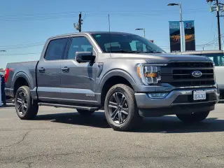 Ford F-150 2023 4x4 Lariat 4 puertas SuperCrew 5.5 pies. SB
