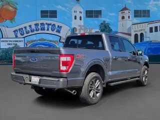 Ford F-150 2023 4x4 Lariat 4 puertas SuperCrew 5.5 pies. SB