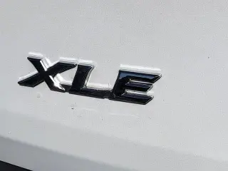 Toyota Sienna 2025 AWD XLE 7 Pasajeros 4 Puertas Minivan