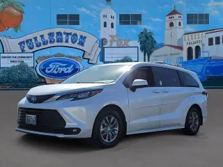 Toyota Sienna 2025 AWD XLE 7 Pasajeros 4 Puertas Minivan