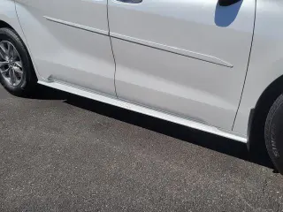 Toyota Sienna 2025 AWD XLE 7 Pasajeros 4 Puertas Minivan