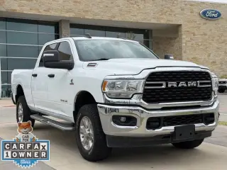 Ram 2500 2024 4x4 Big Horn Cabina Crew de 4 puertas, caja de 6.3 pies