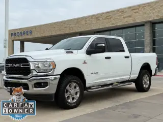 Ram 2500 2024 4x4 Big Horn Cabina Crew de 4 puertas, caja de 6.3 pies