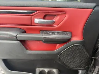 Ram 1500 2022 4x4 Rebel 4 puertas Cabina Crew 5.6 pies. Pickup SB