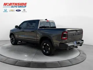 Ram 1500 2022 4x4 Rebel 4 puertas Cabina Crew 5.6 pies. Pickup SB