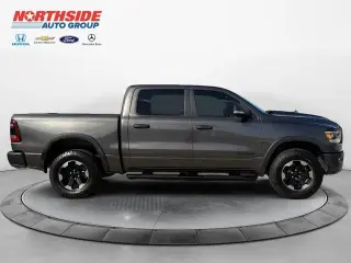 Ram 1500 2022 4x4 Rebel 4 puertas Cabina Crew 5.6 pies. Pickup SB