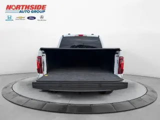 Ford F-150 2025 4x4 STX 4 puertas SuperCrew 5.5 pies. SB