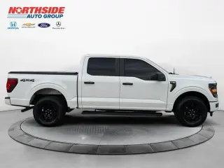 Ford F-150 2025 4x4 STX 4 puertas SuperCrew 5.5 pies. SB
