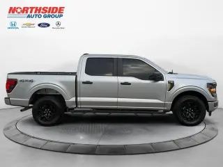 Ford F-150 2025 4x4 STX 4 puertas SuperCrew 5.5 pies SB