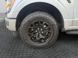 Ford F-150 2025 4x4 STX 4 puertas SuperCrew 5.5 pies SB