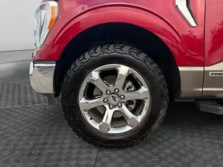 Ford F-150 2022 4x4 Lariat 4 puertas SuperCrew 5.5 pies SB