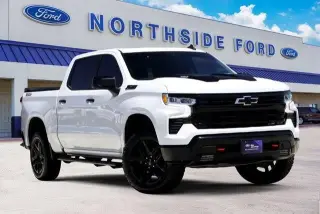 Chevrolet Silverado 1500 2024 4x4 LT Trail Boss 4 puertas Cabina Crew 5.8 ft. SB