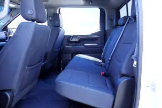 Chevrolet Silverado 1500 2024 4x4 LT Trail Boss 4 puertas Cabina Crew 5.8 ft. SB