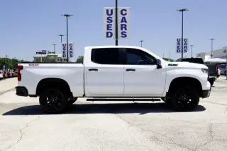 Chevrolet Silverado 1500 2024 4x4 LT Trail Boss 4 puertas Cabina Crew 5.8 ft. SB