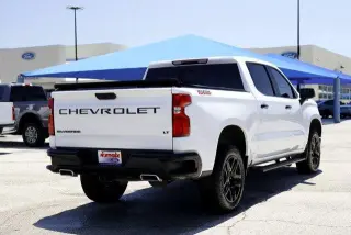Chevrolet Silverado 1500 2024 4x4 LT Trail Boss 4 puertas Cabina Crew 5.8 ft. SB