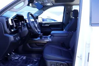 Chevrolet Silverado 1500 2024 4x4 LT Trail Boss 4 puertas Cabina Crew 5.8 ft. SB
