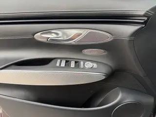 Genesis GV70 2023 AWD 2.5T Estándar 4 puertas SUV