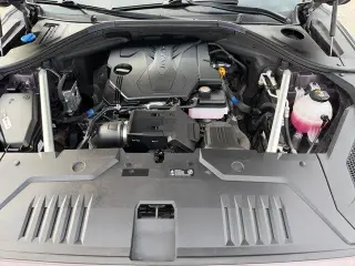 Genesis GV70 2023 AWD 2.5T Estándar 4 puertas SUV