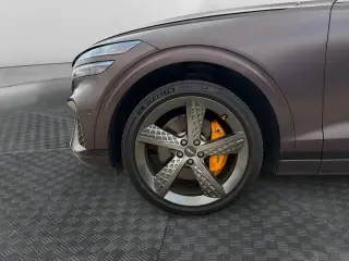 Genesis GV70 2023 AWD 2.5T Estándar 4 puertas SUV