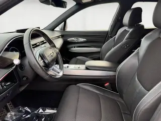 Genesis GV70 2023 AWD 2.5T Estándar 4 puertas SUV