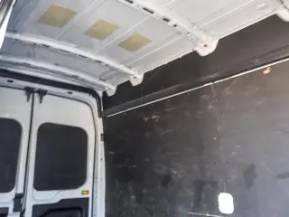 Ford Transit 2025 250 3 puertas LWB Techo Alto Furgón de Carga
