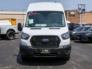 Ford Transit 2025 250 3 puertas LWB Techo Alto Furgón de Carga