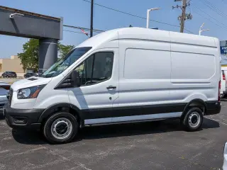 Ford Transit 2025 250 3 puertas LWB Techo Alto Furgón de Carga