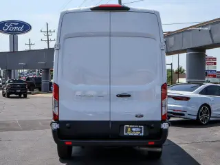 Ford Transit 2025 250 3 puertas LWB Techo Alto Furgón de Carga