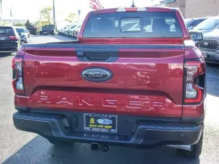 Ford Ranger 2025 4x4 XLT 4 puertas SuperCrew con caja de 5.0 pies