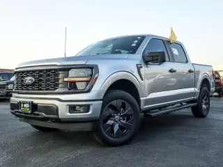 Ford F-150 2025 4x4 STX 4 puertas SuperCrew con caja de 5.5 pies