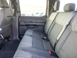 Ford F-150 2025 4x4 STX 4 puertas SuperCrew con caja de 5.5 pies
