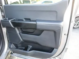 Ford F-150 2025 4x4 STX 4 puertas SuperCrew con caja de 5.5 pies