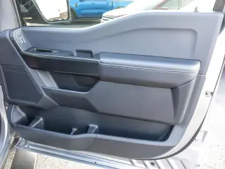 Ford F-150 2025 4x4 STX 4 puertas SuperCrew con caja de 5.5 pies