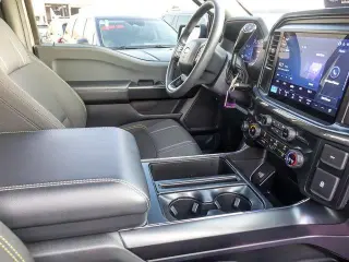 Ford F-150 2025 4x4 STX 4 puertas SuperCrew con caja de 5.5 pies