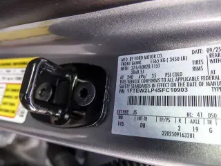 Ford F-150 2025 4x4 STX 4 puertas SuperCrew con caja de 5.5 pies