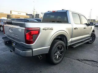 Ford F-150 2025 4x4 STX 4 puertas SuperCrew con caja de 5.5 pies