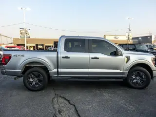 Ford F-150 2025 4x4 STX 4 puertas SuperCrew con caja de 5.5 pies