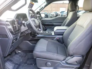 Ford F-150 2025 4x4 STX 4 puertas SuperCrew con caja de 5.5 pies