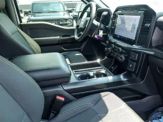 Ford F-150 2024 4x4 STX 4 puertas SuperCrew 5.5 pies SB