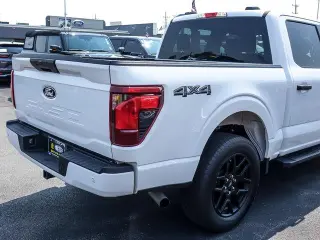 Ford F-150 2024 4x4 STX 4 puertas SuperCrew 5.5 pies SB