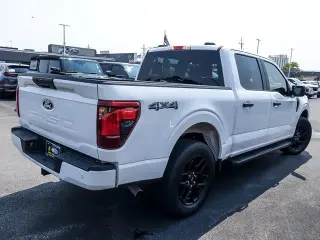 Ford F-150 2024 4x4 STX 4 puertas SuperCrew 5.5 pies SB